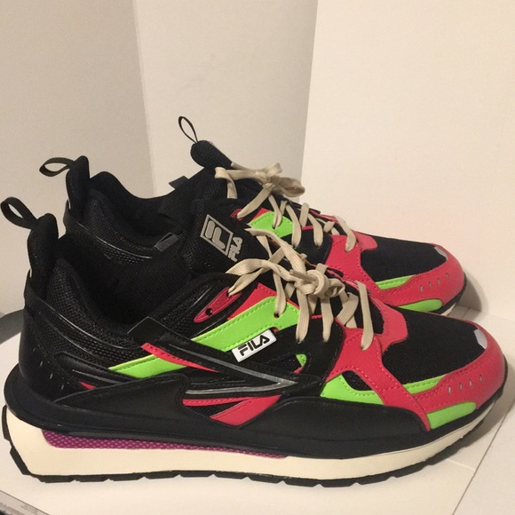 Fila Sandenal Low Mens athletic Shoes/Sneakers Black New size 10.5 - Picture 2 of 7